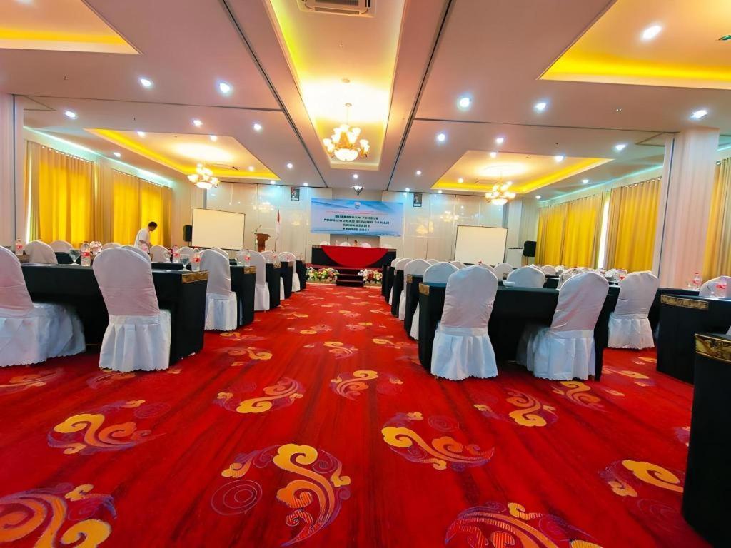 Sindoro Hotel Cilacap By Conary Exterior foto