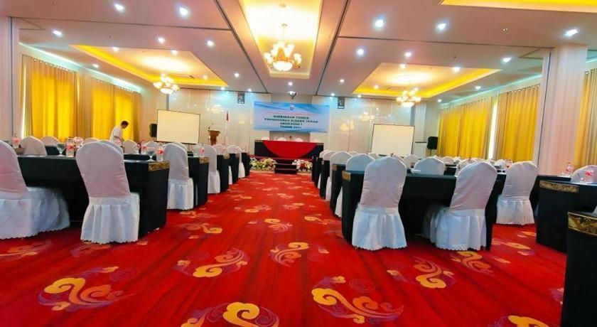 Sindoro Hotel Cilacap By Conary Exterior foto