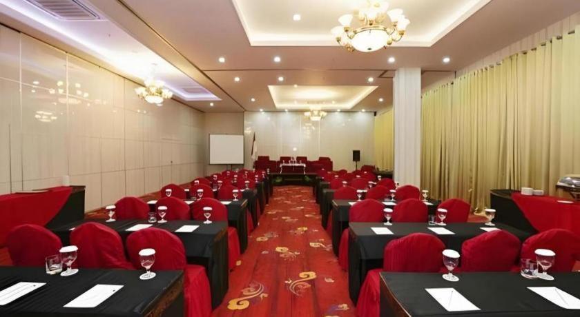 Sindoro Hotel Cilacap By Conary Exterior foto