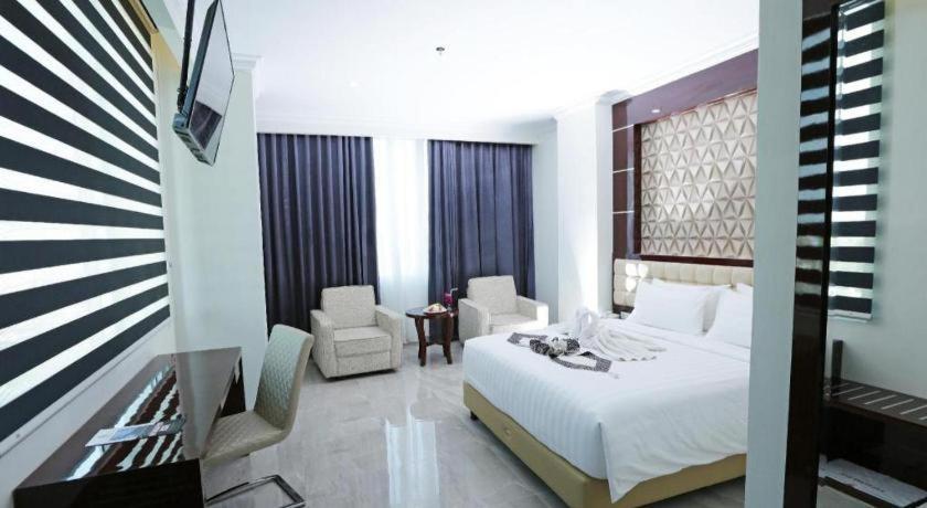 Sindoro Hotel Cilacap By Conary Exterior foto