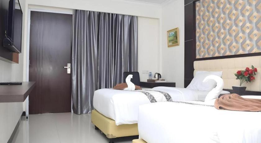 Sindoro Hotel Cilacap By Conary Exterior foto